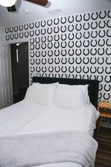 Holiday home Charming Near Churchill Downs Louisville