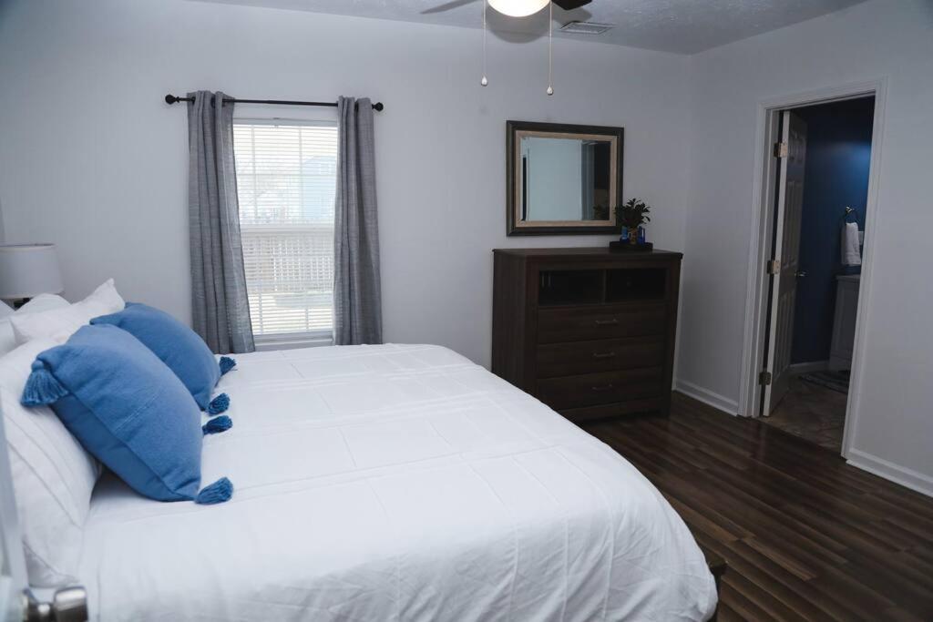 Charming Near Churchill Downs *