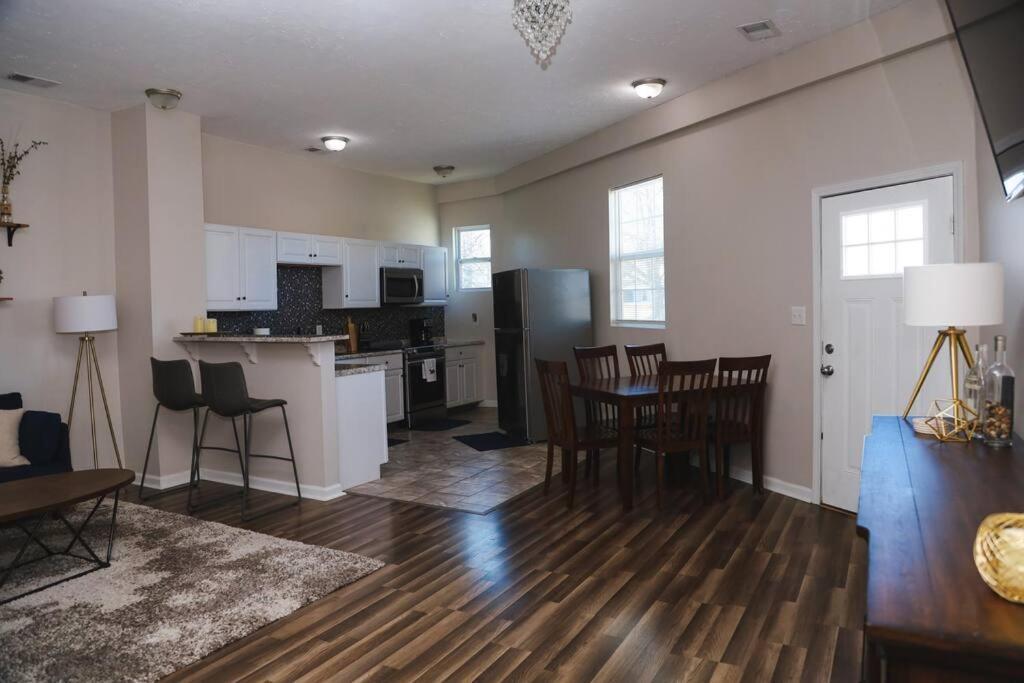 Charming Near Churchill Downs Louisville