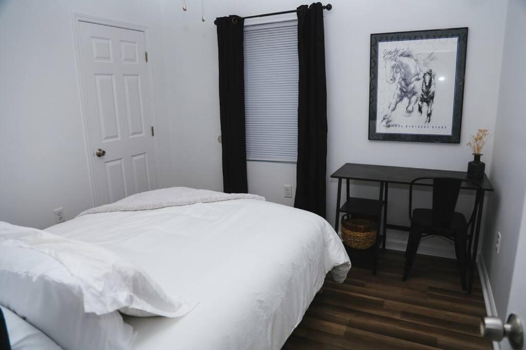 Holiday home Charming Near Churchill Downs Louisville