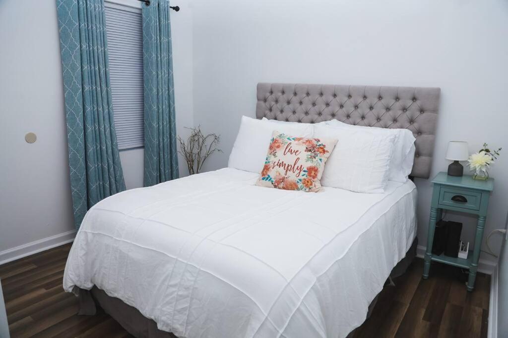 Charming Near Churchill Downs Louisville